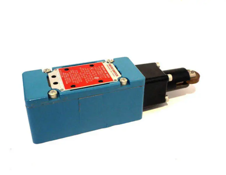 MIKRO ANAHTAR 105ML1-E1