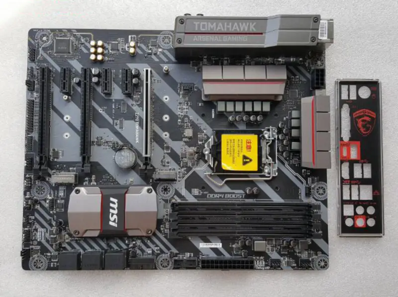MSI Z270 TOMAHAWK anakart DDR4 Intel Z270