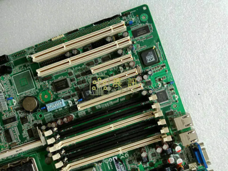 Asus DSBF-D12 anakart