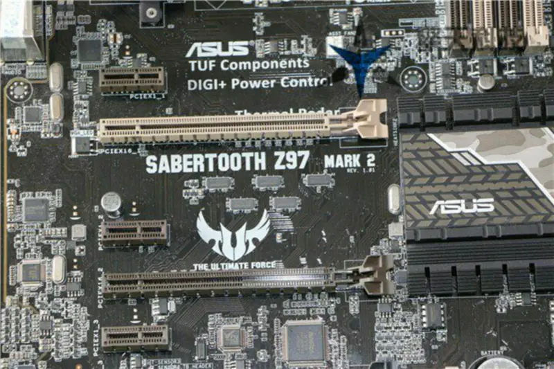 Asus SABERTOOTHZ97 anakart