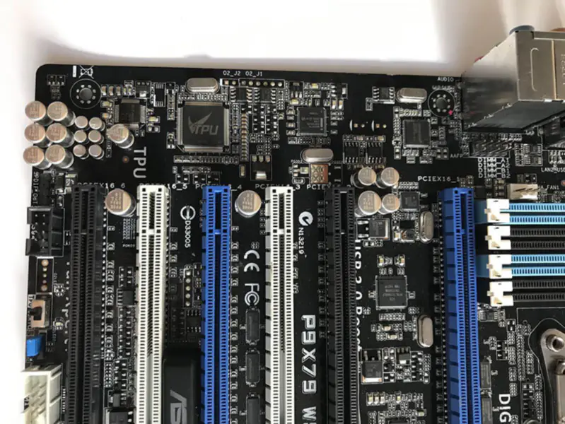 Asus P9X79WS anakart