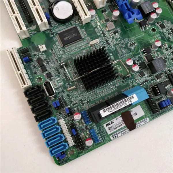 Asus P8B-E/4L anakart