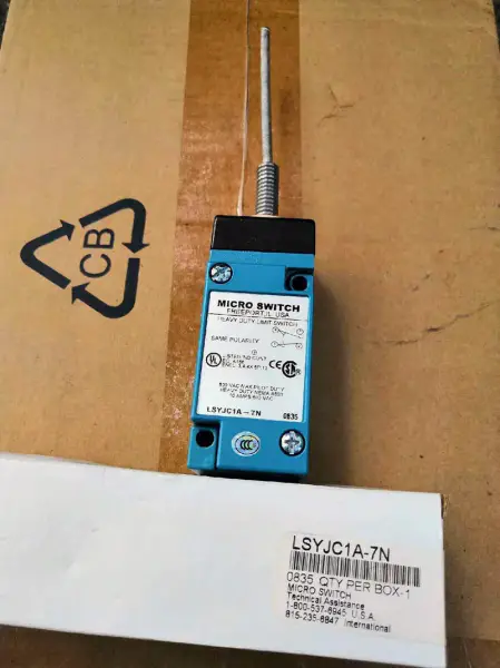 HONEYWELL LSYJC1A-7N PLC modülü