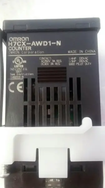 Omron H7CX-AWD1-N PLC modülü