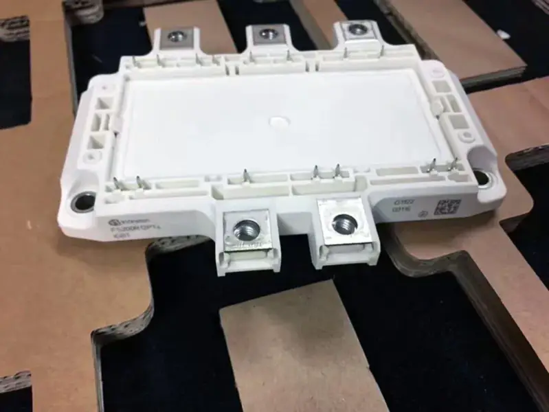 INFIENON FS200R12PT4 PLC modülü