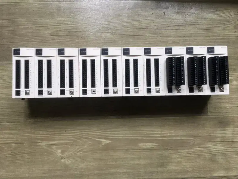 Schneider TM2ARI8LT Modülü