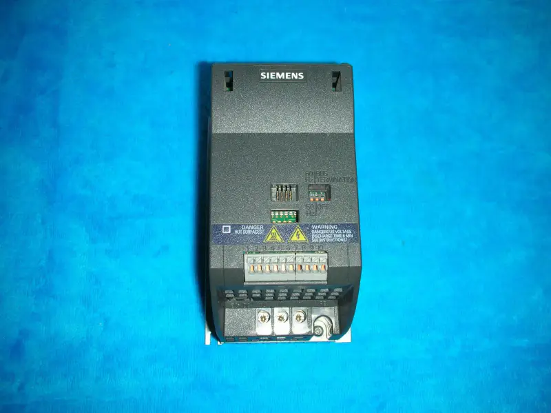 SIEMENS 6SL3211-0AB13-7UA1 0.37KW