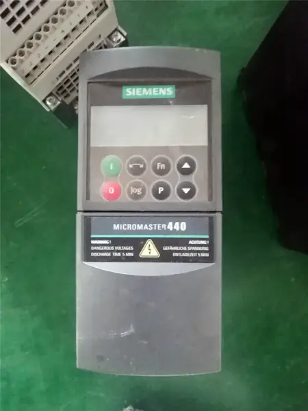 6SE6440-2UD15-5AA1 Siemens MM440 0.55kw/380v