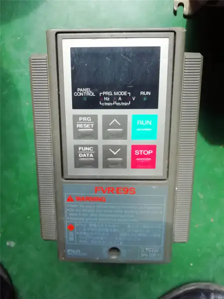 FUJI FVR-E9S serisi FVR0.75E9S-2 0.75KW