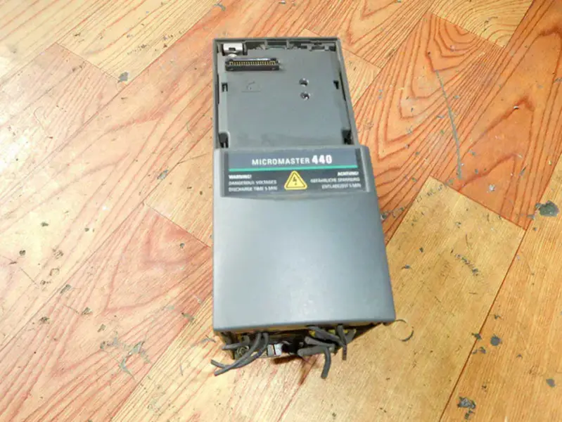 Siemens 6SE6440-2UD17-5AA1 0.75KW 380V