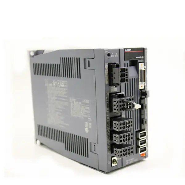 Mitsubishi MR-J4W3-444B ac Servo Amplifikatör Japonya dıştan takma motor