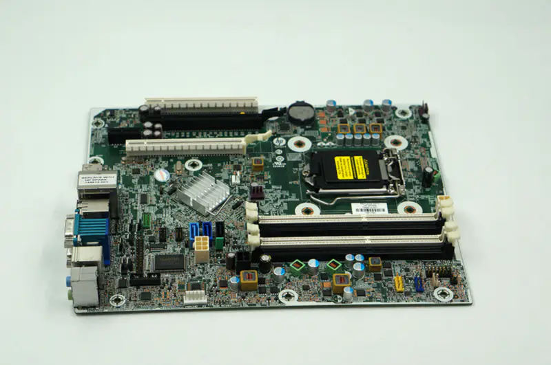 HP RP5810 748612-001 748493-001 Anakart