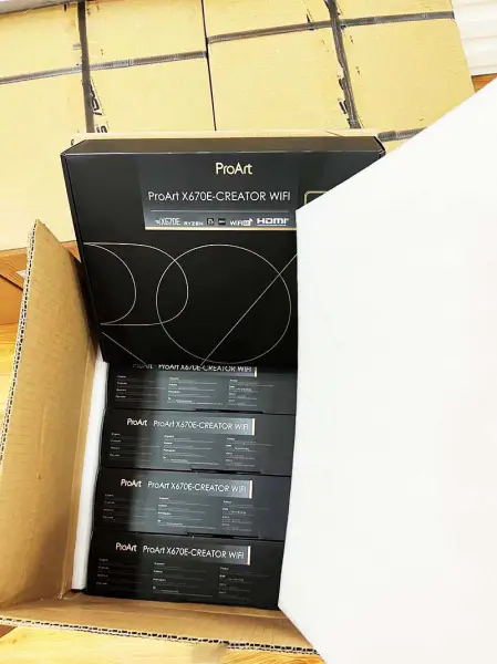 Proart X670e-creator Wifi Soket Am5 7000 Serisi Masaüstü İşlemciler İçin Anakart