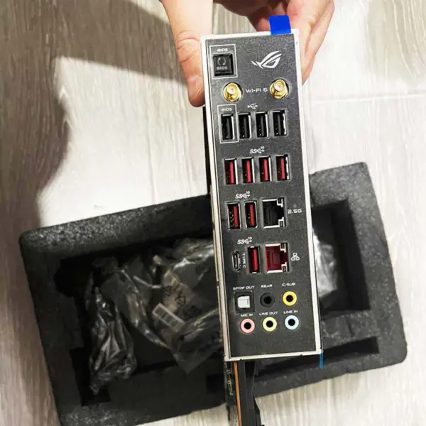 Asus Rog Strix Trx40-e Oyun Anakartı