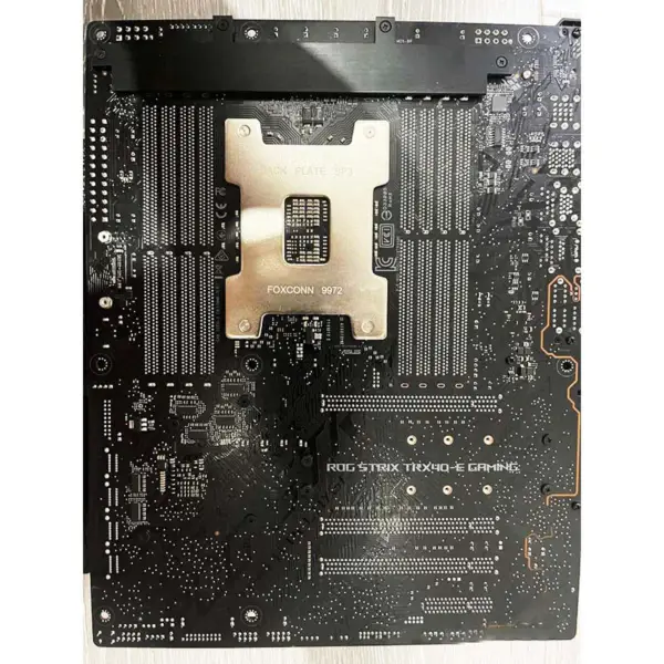 Asus Rog Strix Trx40-e Oyun Anakartı