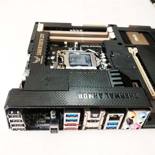 Tuf Sabertooth Z77 Asus Atx Anakart İçin Z77 Lga 1155 Core I7/i5/i3 Hızlı Şi Destekler