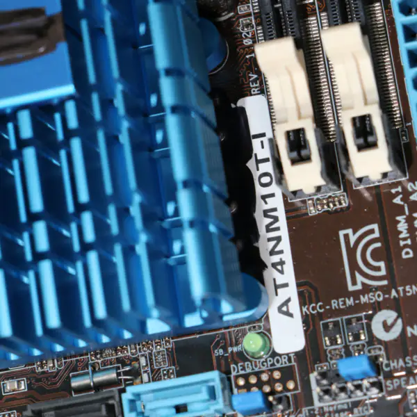 Asus AT4NM10T-I Tümleşik Atom D425 CPU'lu Masaüstü Anakart