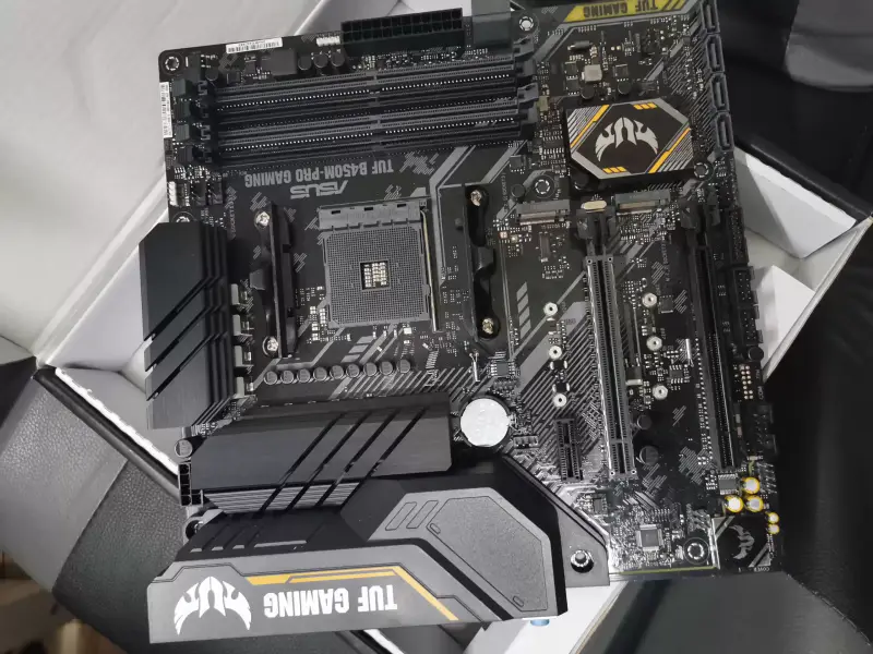 ASUS TUF B450M-PRO GAMING Anakart