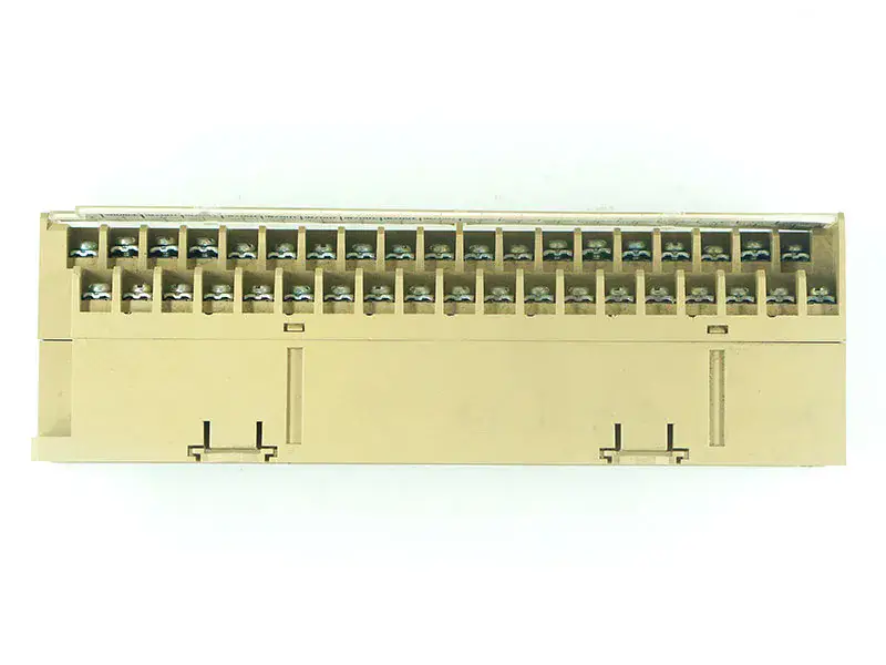 OMRON G72C-VID16 modülü