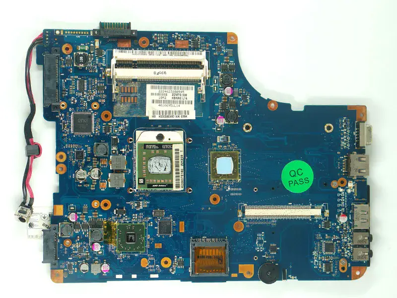 Toshiba Satellite 17'' L500D L505D NSWAE LA-5332P K000093250 Anakart