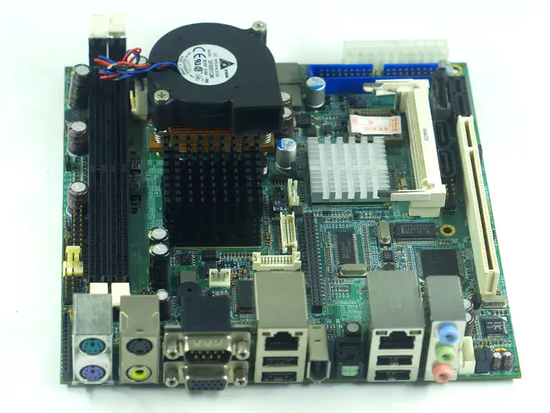 IBASE MB899HF Anakart