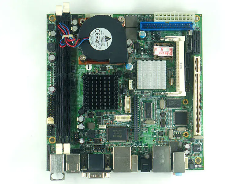 IBASE MB899HF Anakart