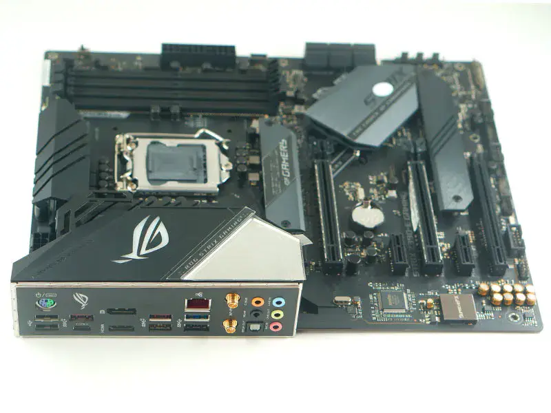 Asus ROG STRIX Z390-E GAMING Anakart