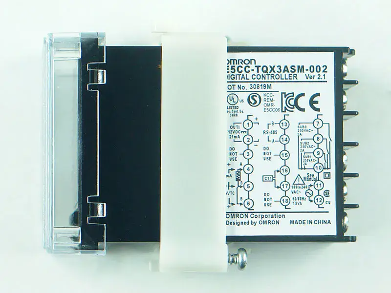 Omron E5CC-TQX3ASM-002 sıcaklık kontrol cihazı
