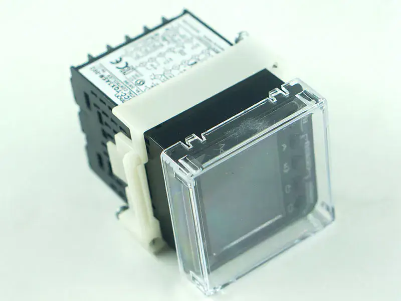 Omron E5CC-TQX3ASM-002 sıcaklık kontrol cihazı