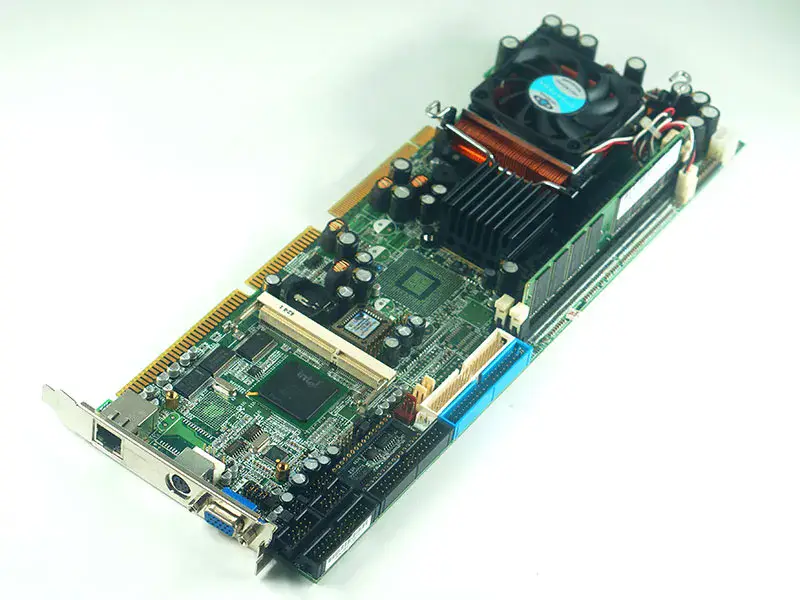 ibase IB820H anakart