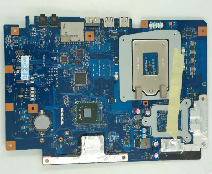 Asus ET2410i anakart