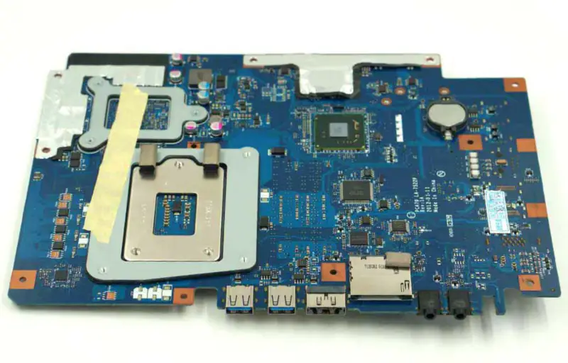 Asus ET2410i anakart