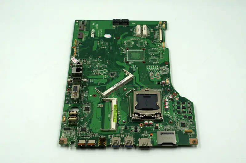 Asus ET2700I anakart