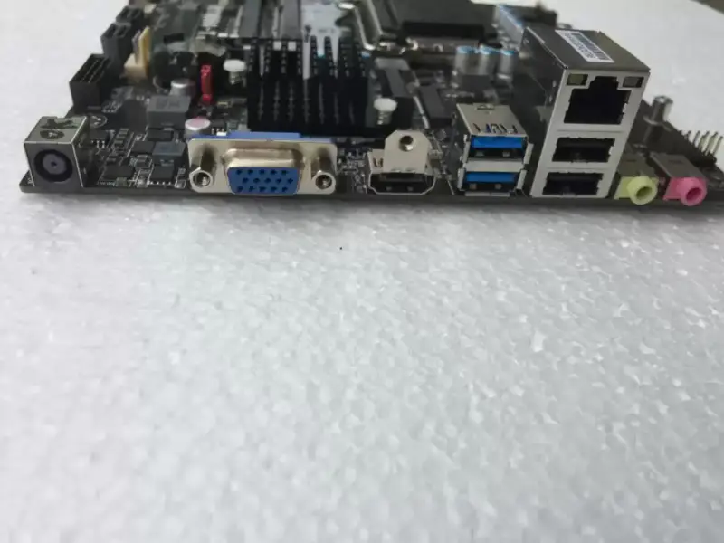 ECS H110H4-TI3 Anakart H110 Yonga Seti LGA1151 Mini-ITX