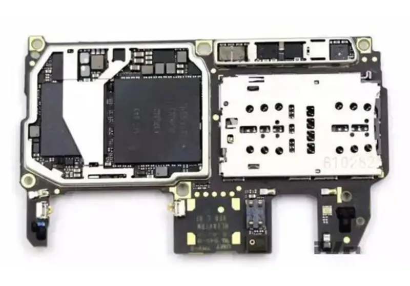 Huawei P10 Anakart Çiplerle Kilidi Açıldı
