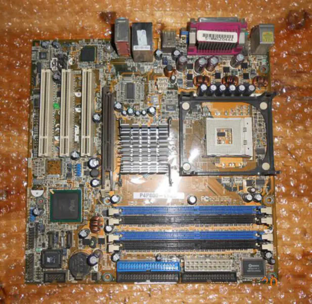 Asus G32904-H17-A28 P4P800-VM/S P4P800-VM-EAYZ anakart