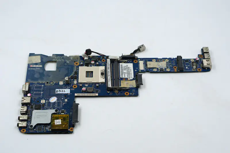 Toshiba P745 K000125740 LA-7101P Anakart