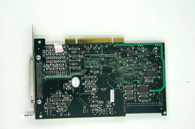 NI PCI-6032E Yüksek çözünürlüklü Çok İşlevli I/O Kartı DAQ kartı kullanılmış ürün