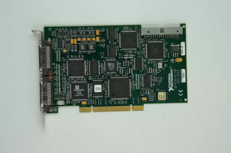 NI PCI-7344 4 eksenli PCI Step/Servo Denetleyici