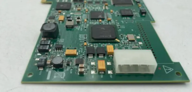 1394B arayüzlü NI PCIe-8255R DAQ kartı