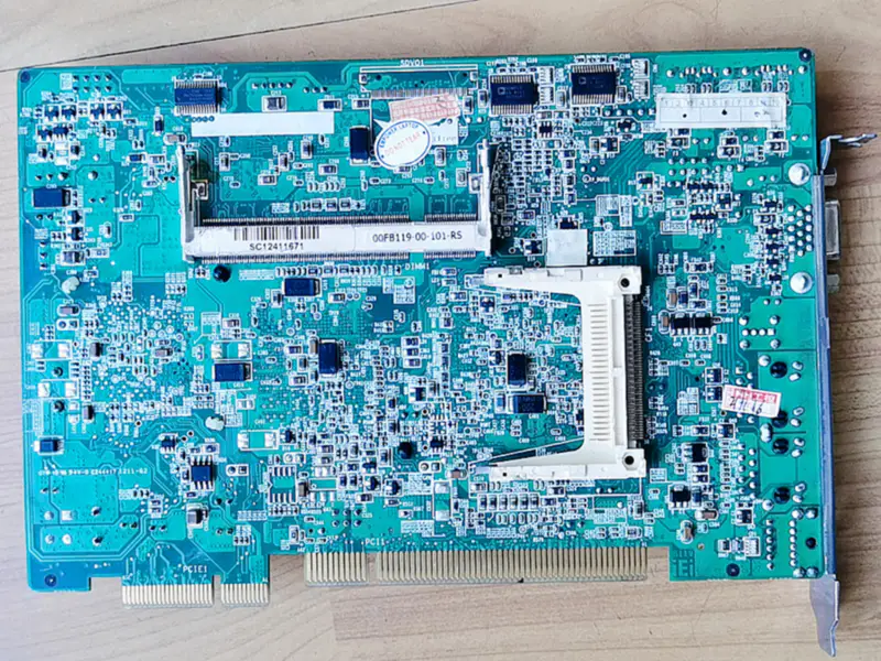 IEI PICOE-945GSE-N270-512MB-R10 Anakart