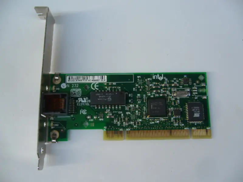 Intel PILA8460MBLK20 100M tek bağlantı noktalı ağ kartı