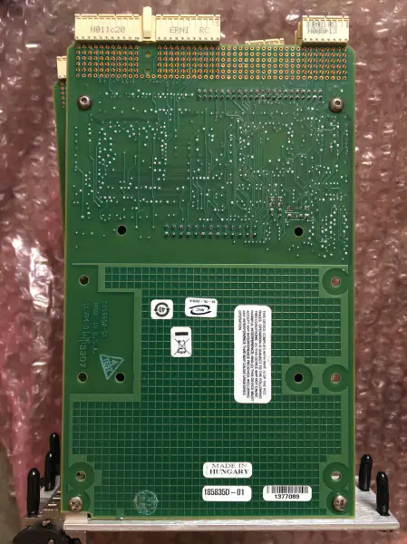 NI PXI-2565 777754-01 PXI Röle Modülü