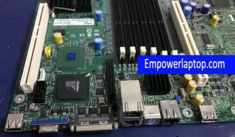 RAID Sever anakartlı Intel SE7501WV2 çift 320MSCSI kart