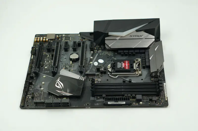 Asus ROG STRIX Z270F GAMING Masaüstü Anakart