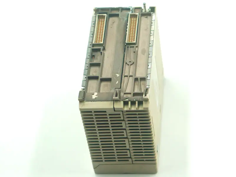 Schnerider TSXP573623AM PLC Modülü