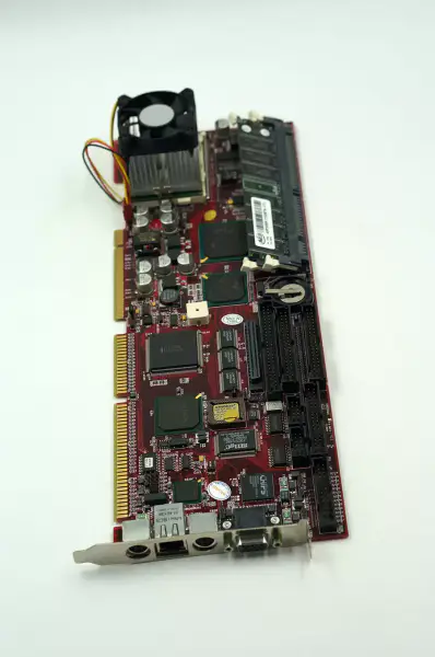 Crystal V10308 REV. 1.2 Soket 370 Intel 440BX yonga seti Pentium III LAN VGA SCSI arayüzlü anakart