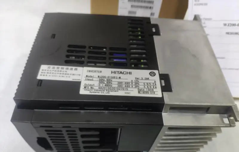 HITACHI INVERTER WJ200-015HFC-M 1.5KW YENI