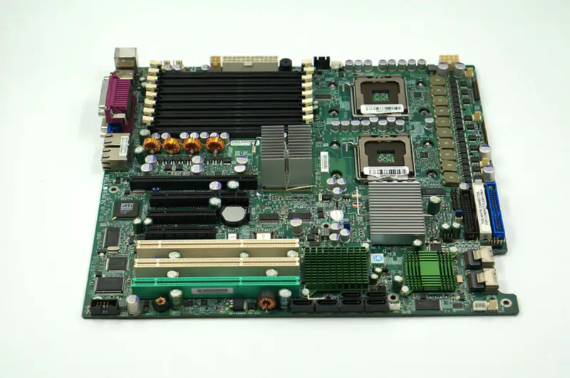 Supermicro X7DB3 anakart