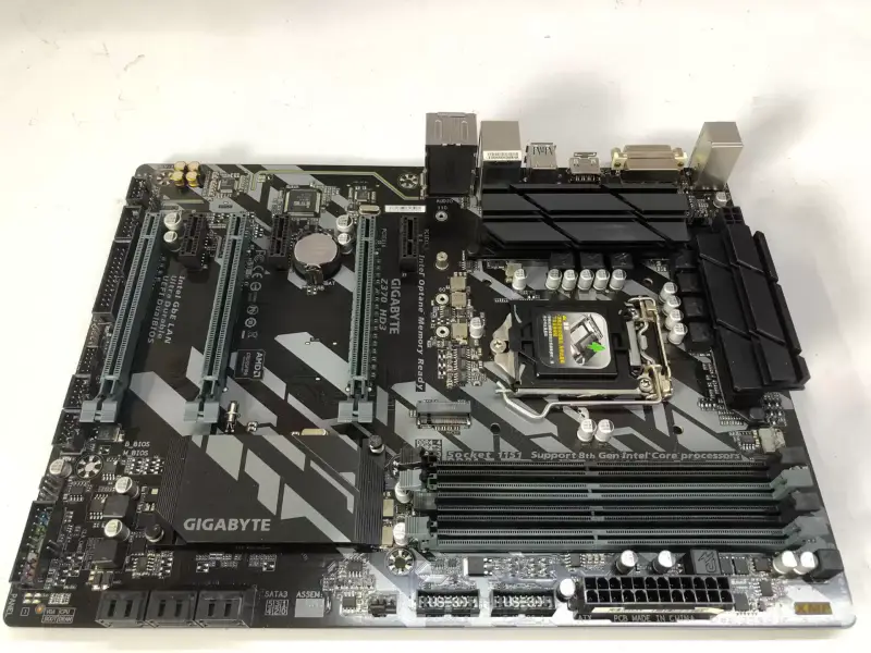 Gigabyte GA-Z370-HD3 Anakart